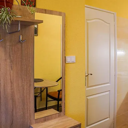 Stunning In W/ 1 Bedrooms Hévíz